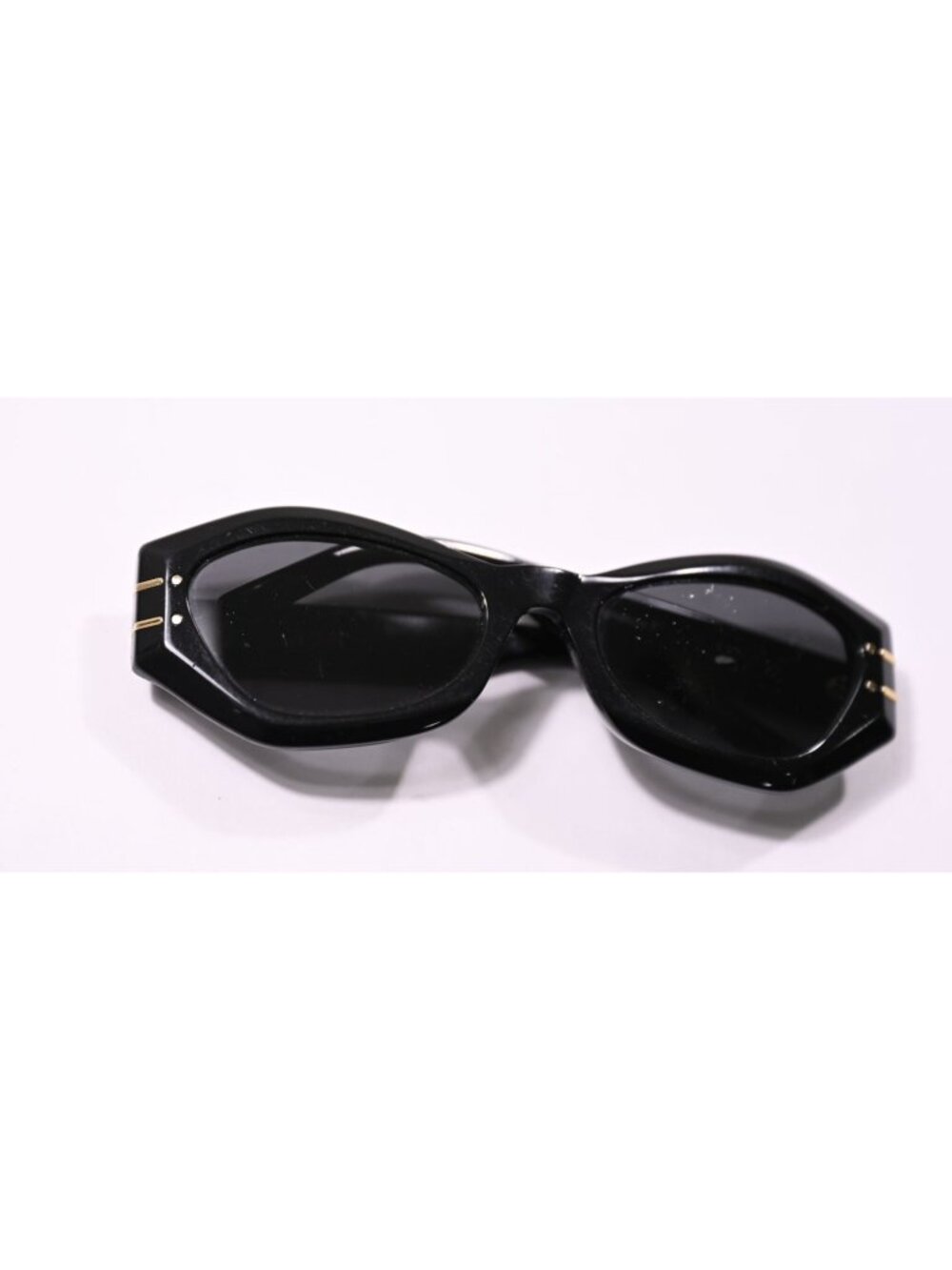 Dior DiorSignature B1U Butterfly Sunglasses in Black - Picture 6 of 12